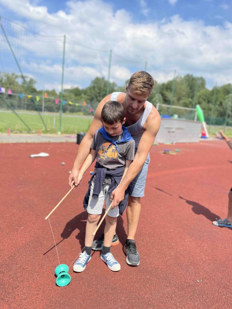 Circusworkshop voor kinderen met jongleeractiviteiten